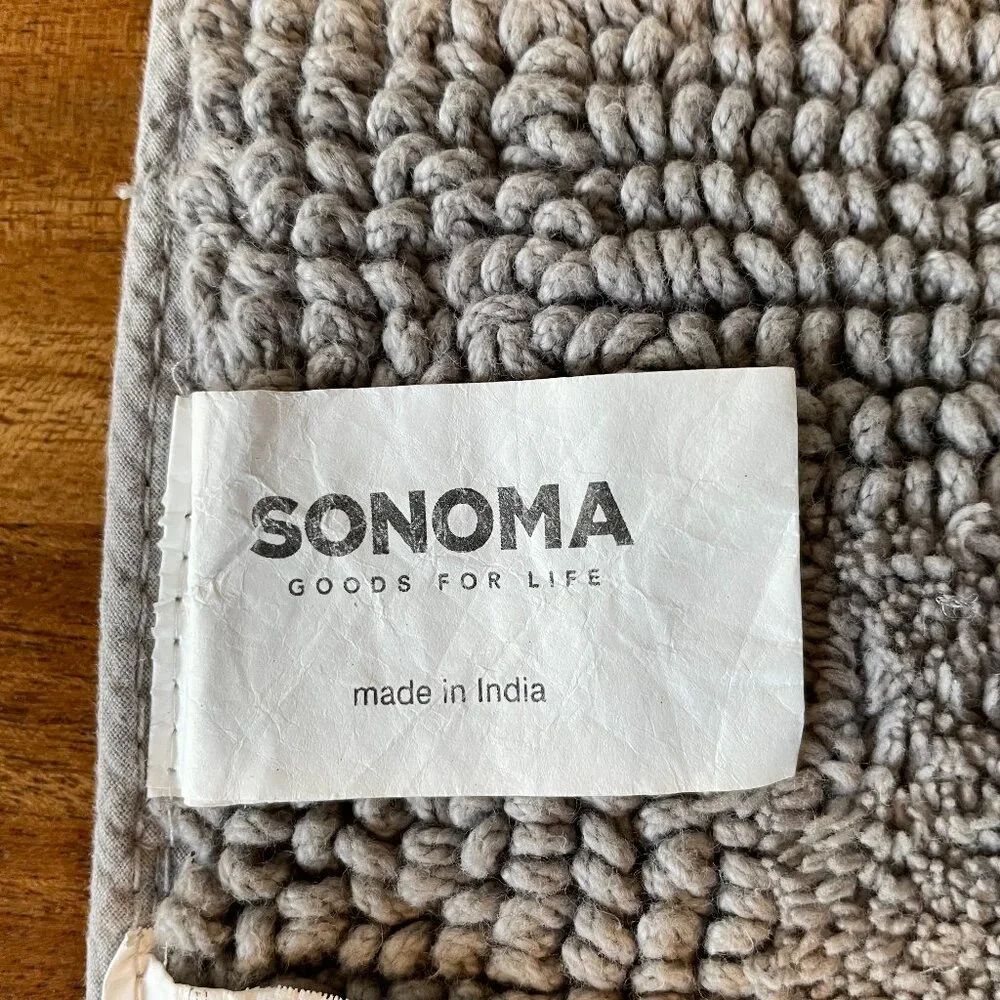 Like-new gray Sonoma bath mat, reversible shower floor rug